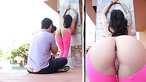 Brunette hottie Alby Rydez exposes her ass to turn Manuel Ferrara on