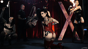 Wild alternative whore Joanna Angel is so greedy about hardcore anal masturbation