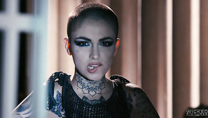 Wild tattooed special agent Leigh Raven takes really hardcore double penetration